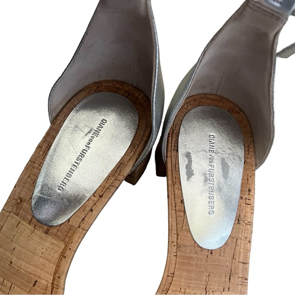 Diane Von Furstenberg FLORENCE METALLIC NAPPA LEATHER SANDALS IN SILVER Size 11 - Picture 10 of 12